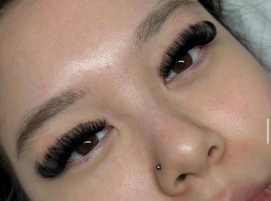 Volume Russian Lash Extensions